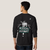 Moose op een Highway Sweatshirt (Mannen) (Achterkant volledig)