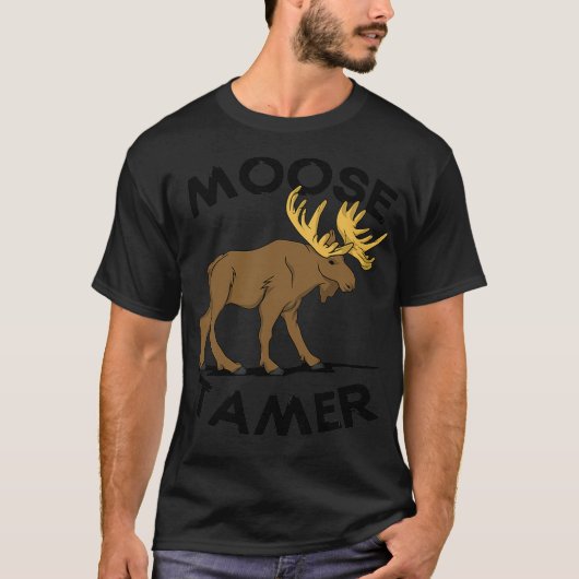 Moose Tamer Hiking Moose Gift T-shirt (Voorkant)