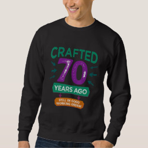 Mop voor 70ste verjaardag humor oude gezegde trui