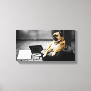 Mopshond in rust canvas afdruk