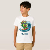 Mopshond Surfer Avocado Duikt de Golven in Persoon T-shirt (Voorkant volledig)