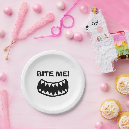 Mords-moi ! assiettes en papier amusantes avec gra (Fête)