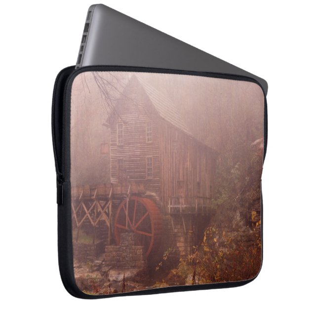 Morning Fog Laptop Sleeve (Voorkant Rechts)