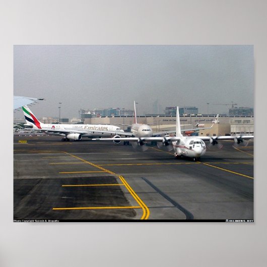 Morning Rush Hour in Dubai Poster (Voorkant)