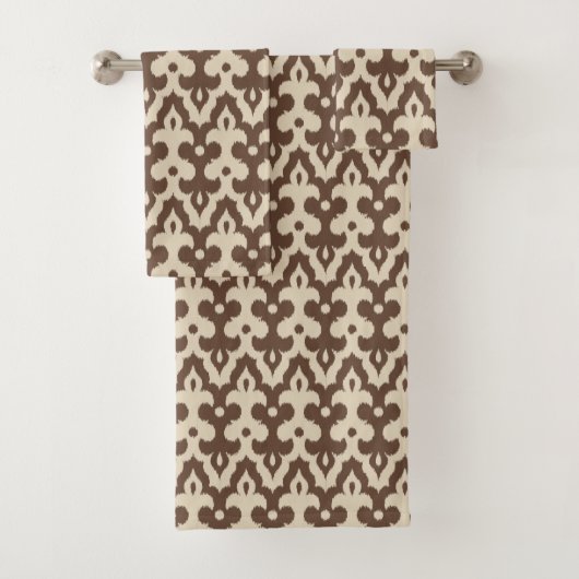 Moroccan Ikat Damask Pattern, Taupe en Beige Bad Handdoek (Insitu)