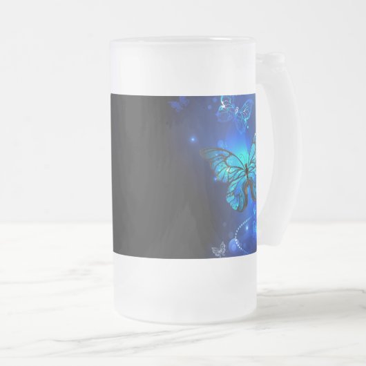 Morpho Butterfly in de donkere achtergrond Matglas Bierpul (Voorkant rechts)
