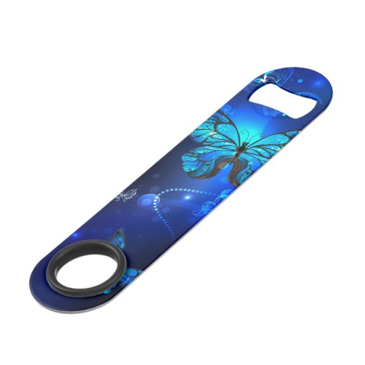 Morpho Butterfly in the Dark Background (Devant angulaire)