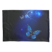 Morpho Vlinder op Donkere Achtergrond Kussensloop (Voorkant)