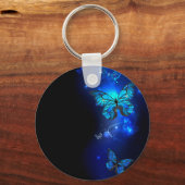 Morpho Vlinder op Donkere Achtergrond Sleutelhanger (Voorkant)