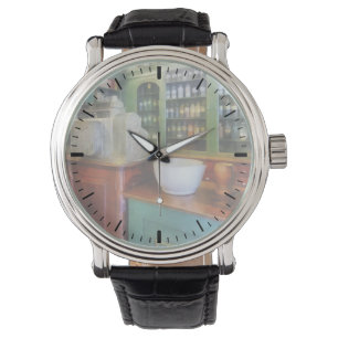 Mortier en Stamper in Apotheek Horloge
