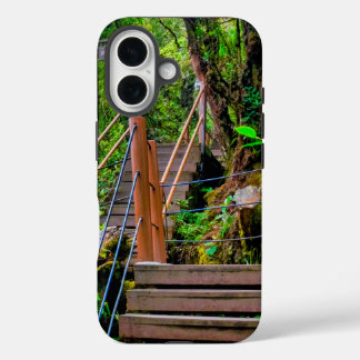 Mosachtig bos iPhone 16 hoesje