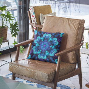 Mosaic Kaleidoscope Flower Blue en Paars Kussen