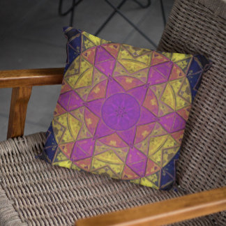 Mosaic Kaleidoscope Flower Pink and Yellow Kussen