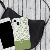 Moss Green Damask Pattern Monogram iPhone 15 Hoesje