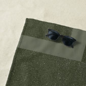 Moss Green Grid Block Custom Beach Handdoek (In situ)