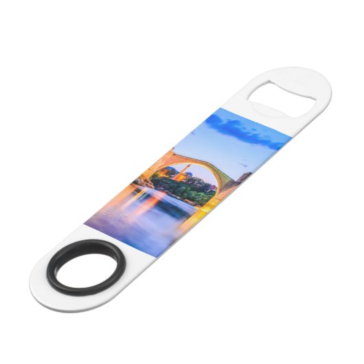 Mostar (Devant angulaire)