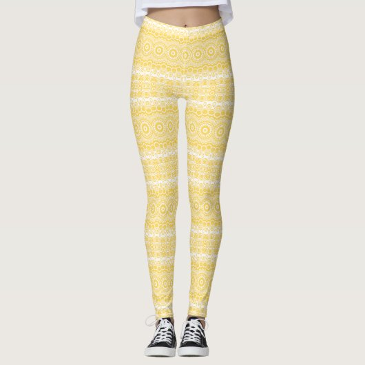 Mosterdgeel mandala patroon leggings (Voorkant)