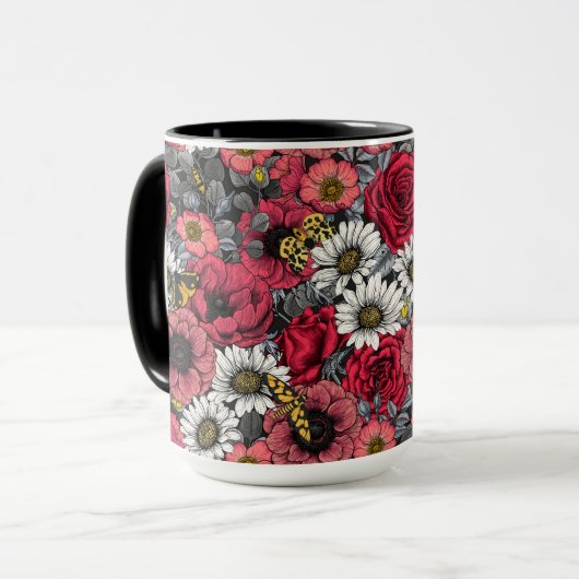 Moten op bloemenmix in rood en grijs mok (Voorkant links)