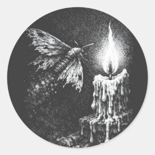 Moth to the Flame — door BurnsInHell Ronde Sticker