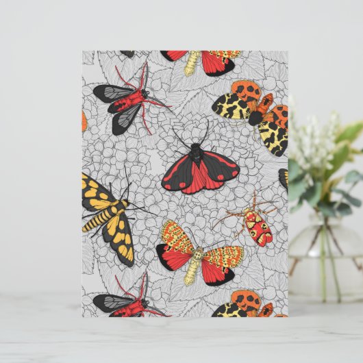 Moths on hydrangea (Staand voorkant)