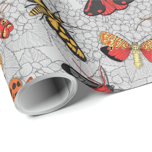 Moths on hydrangea cadeaupapier (Rol Hoek)