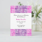 Motif animal rose et pourpre Invitation d'annivers (Debout devant)