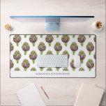 Motif Artichoke<br><div class="desc">Tapis de bureau de motif d'artichaut rustique et capricieux avec votre nom.</div>