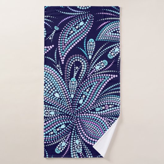 Motif bleu pointillé avec cachemire et perles. Nom (Serviette de bain)
