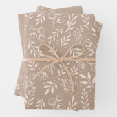 Motif Botanique Beige Chaud - Papier Enveloppant (En situation)