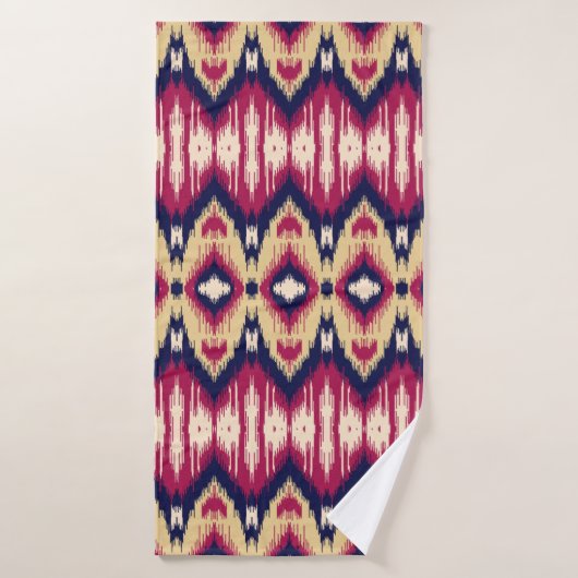 Motif de chevron ikat rose ethnique arrière - plan (Serviette de bain)