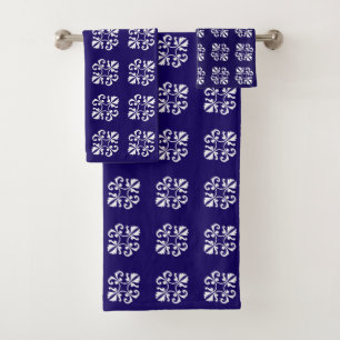 Motif de dentelle blanche élégant sur fond bleu ma