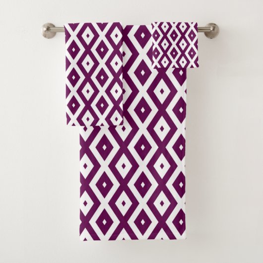 Motif de diamant blanc et violet de prune (En situation)