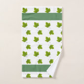 Motif de feuille verte et monogramme sur fond blan (Serviette à main)