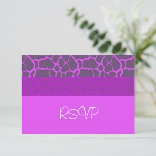 Motif de girafe violet RSVP (Debout devant)