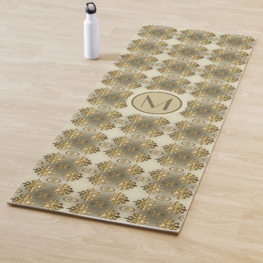 Motif de la tribu africaine Adinkra. Tapis de yoga (En situation)