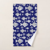 Motif de l'oeil du mal de poisson d'argent (Serviette à main)