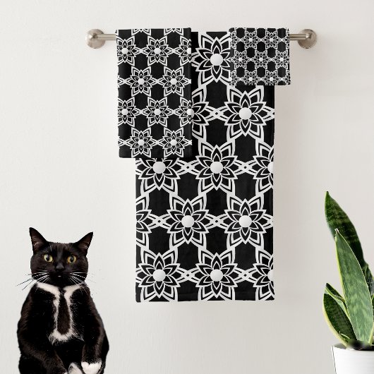 Motif de mandala de fleurs abstraites sur fond noi