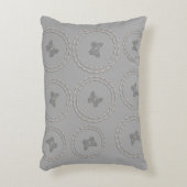Motif de papillon gris argent mou Coussin (Devant(Vertical))