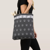 Motif de patte d'animal de compagnie sur sac fourr (De près)