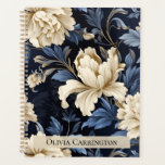 Motif de pivoine florale crème bleue Personnalisé<br><div class="desc">Magnifique et élégante grande blye & crème,  des pivoines florales répétées sur un planificateur arrière - plan noir. Ajoutez votre nom devant cet élégant planificateur pour personnaliser davantage cette beauté.</div>