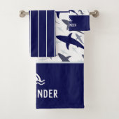 Motif de requin bleu et blanc avec nom Boy (En situation)