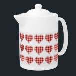 Motif des Coeurs rouges plaid<br><div class="desc">Coeurs plaid rouge artisanal motif avec un arrière - plan dotty sur la décoration maison, la vaisselle et l'ameublement.</div>
