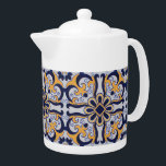 Motif en tuiles portugaises<br><div class="desc">Design en tuiles portugaises avec décoration florale bleue, blanche et jaune</div>