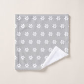 Motif fleur blanche sur gris argent clair (Gant de toilette)