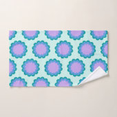 Motif Fleur rétro mignonne en Mint et violet (Serviette à main)