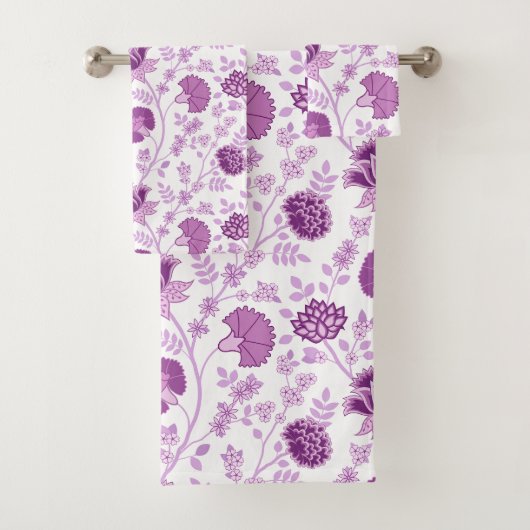 Motif floral jacobéen rose sur blanc (En situation)