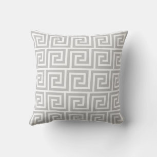 Motif Grec Élégant Gris sur Coussin de Jetée Blanc