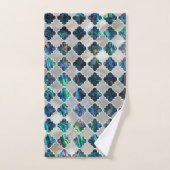 Motif marocain argenté sur la nacre (Serviette à main)