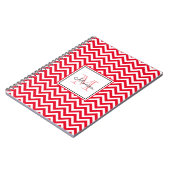 Motif moderne Red Chevron avec Carnet Monogram (Côté gauche)