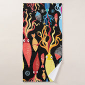 Motif multicolore de différents calmars et poisson (Serviette de bain)